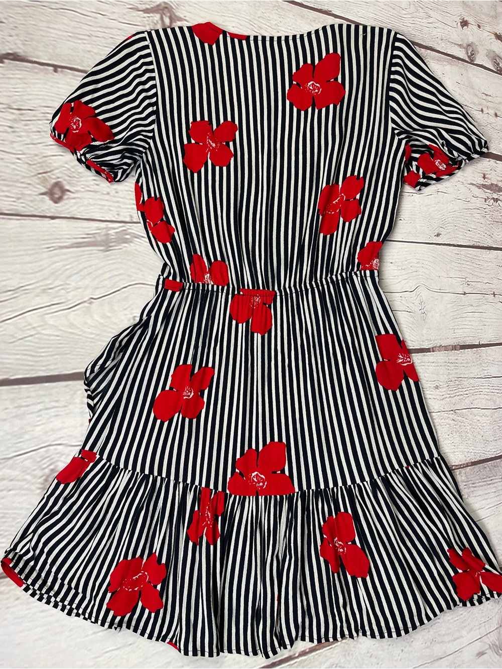 MADEWELL striped black & white lightweight dress with red floral print, size 0 - Picture 8 of 12